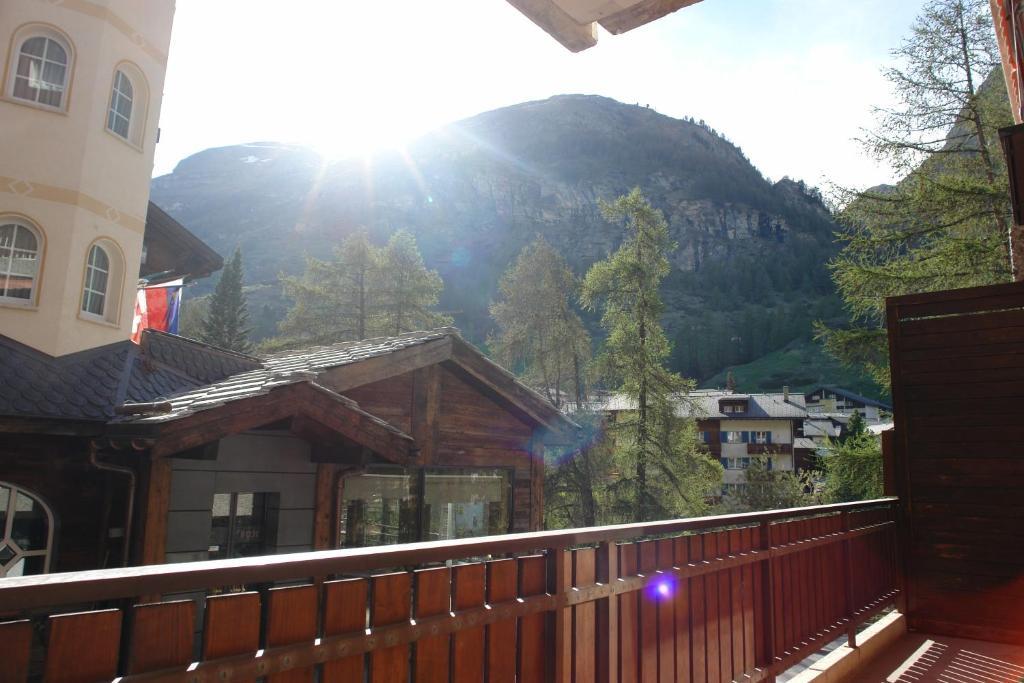 Myzermatt Monazit Apartment Ruang foto