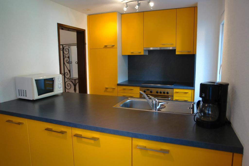 Myzermatt Monazit Apartment Ruang foto