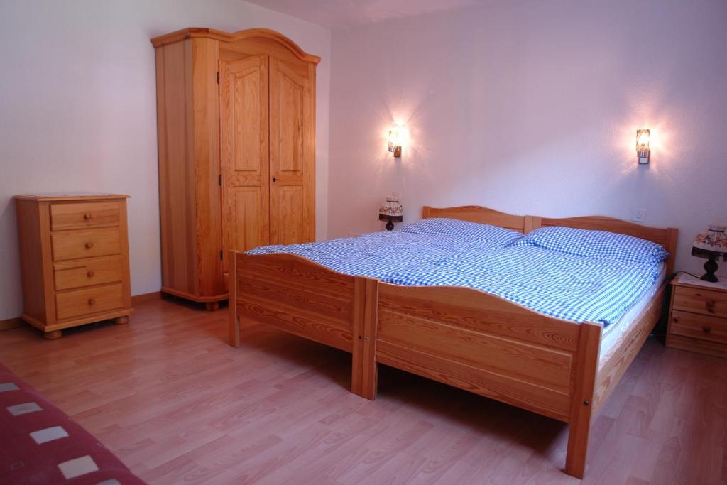 Myzermatt Monazit Apartment Ruang foto