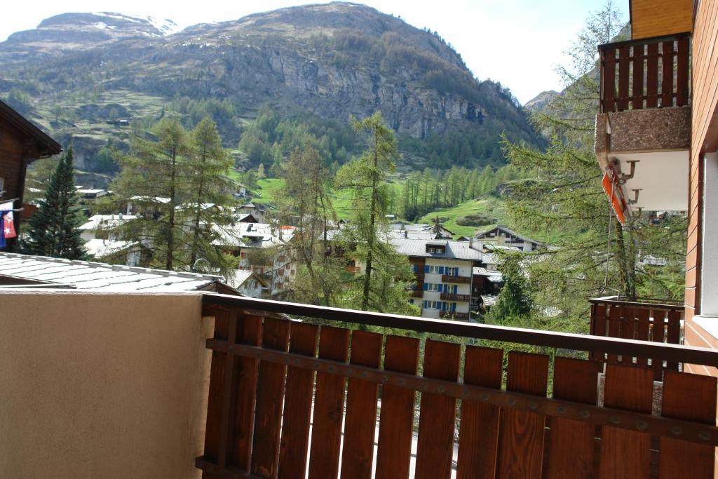 Myzermatt Monazit Apartment Ruang foto